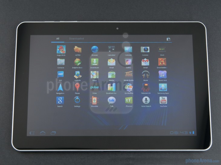 Un Samsung Galaxy Tab 8.0 noir avec des lignes blanches