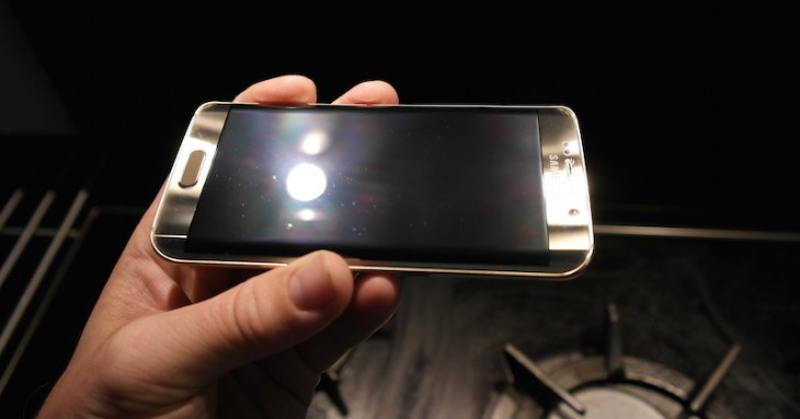 La coque Clear View endommage l’écran du Galaxy S6 Edge